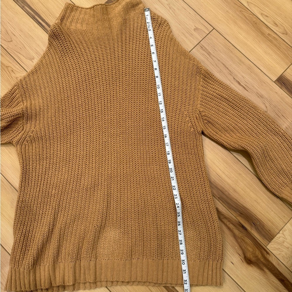 American Eagle Sweater - Picture 8 of 8